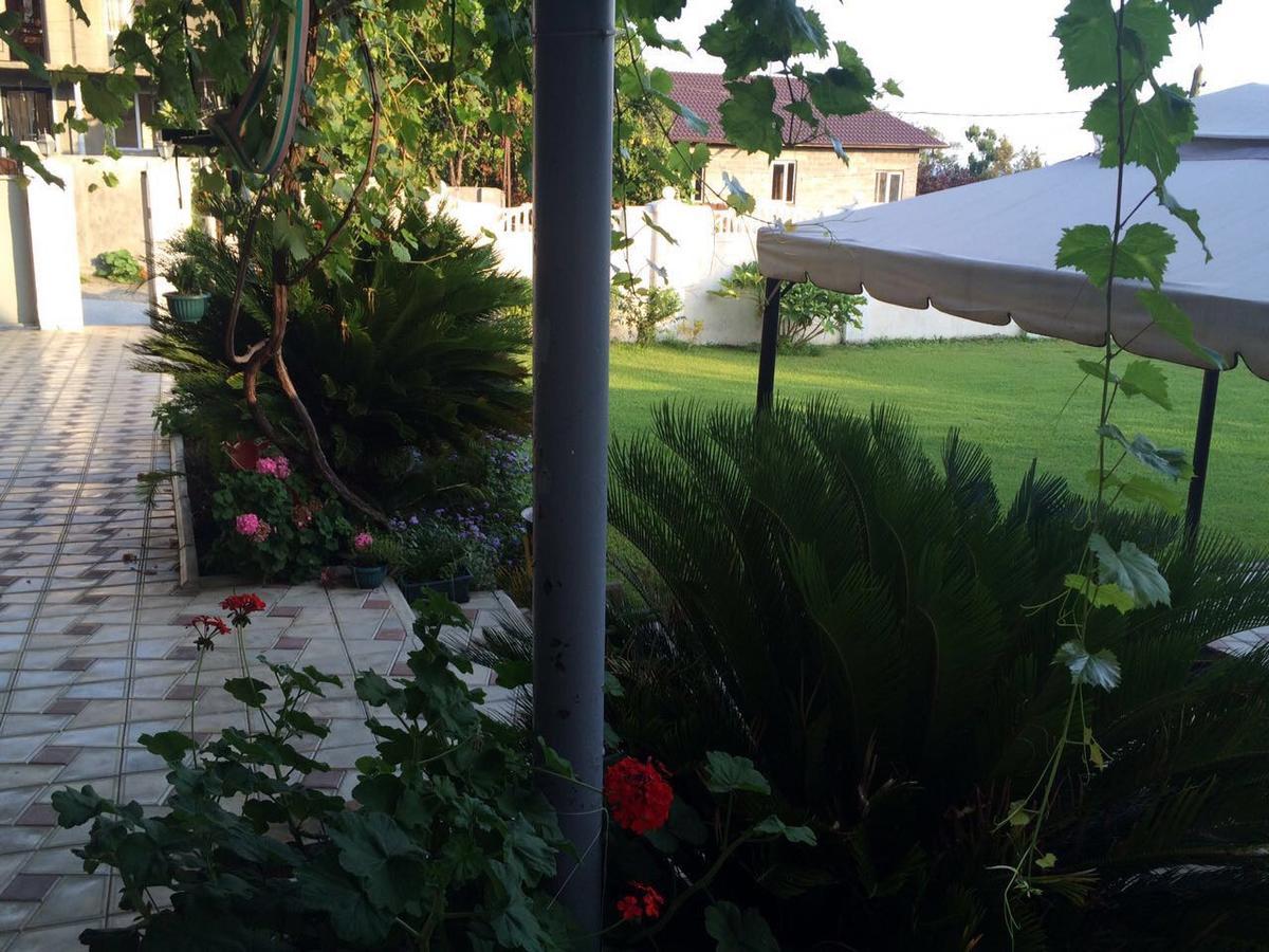 Guest House Liel Sukhumi Esterno foto