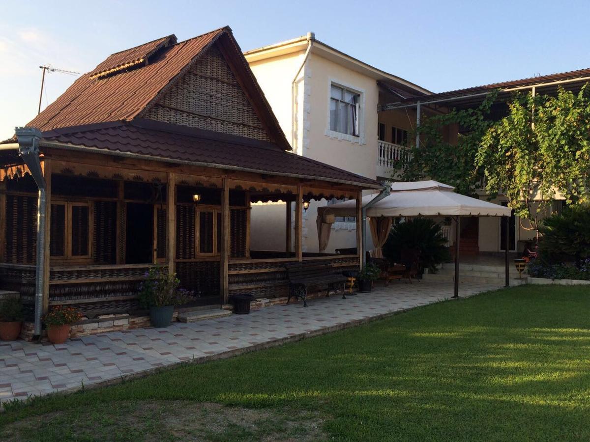 Guest House Liel Sukhumi Esterno foto