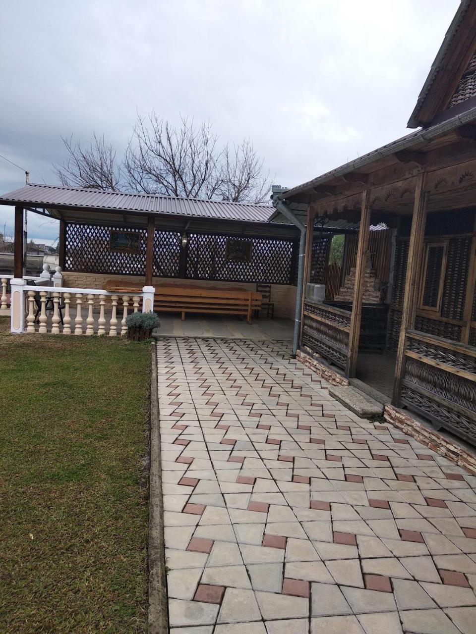 Guest House Liel Sukhumi Esterno foto